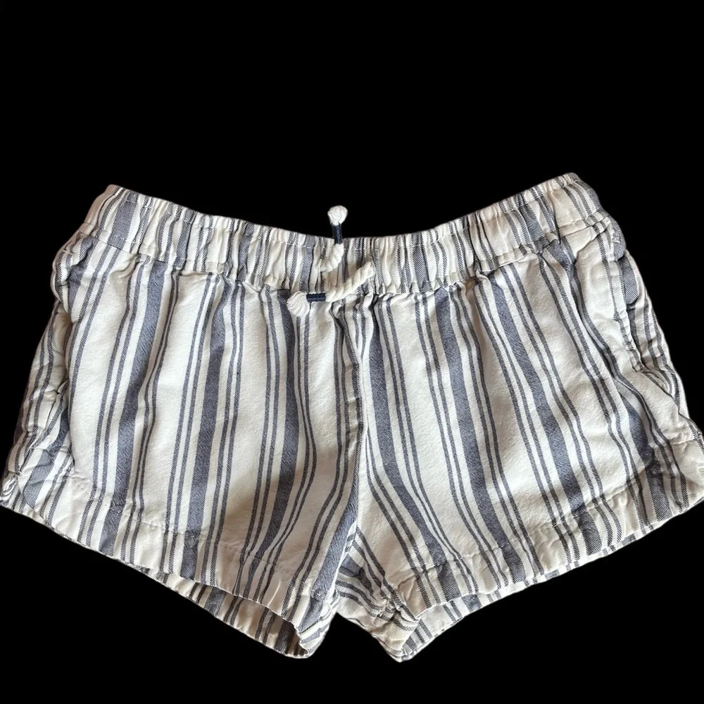 OSHKOSH B'GOSH: Stripped Shorts. Size 8/8A. Drawstring, 2 Pocket